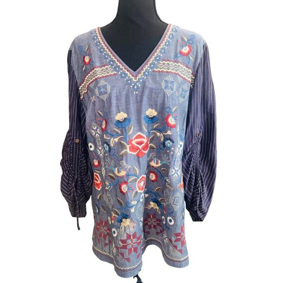 John Mark Workshop Chambray Peasant Top Grey L Embroidered Bell Sleeves Boho - Picture 2 of 12